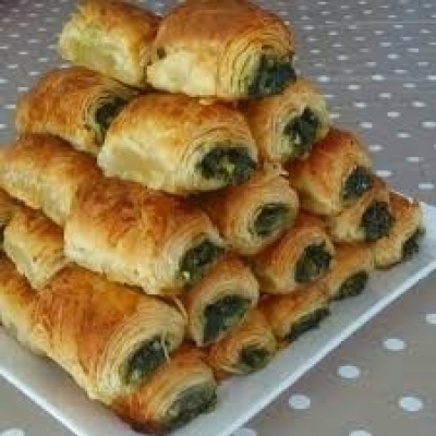 Spinach Puff Rolls